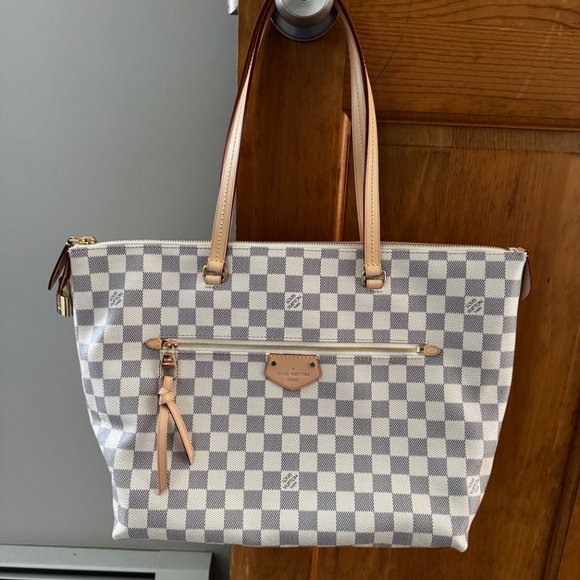 Louis Vuitton Iena MM Tote Bag - Picture 3 of 8
